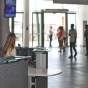 Hoeveel mensen zijn er bij jou in het gebouw?